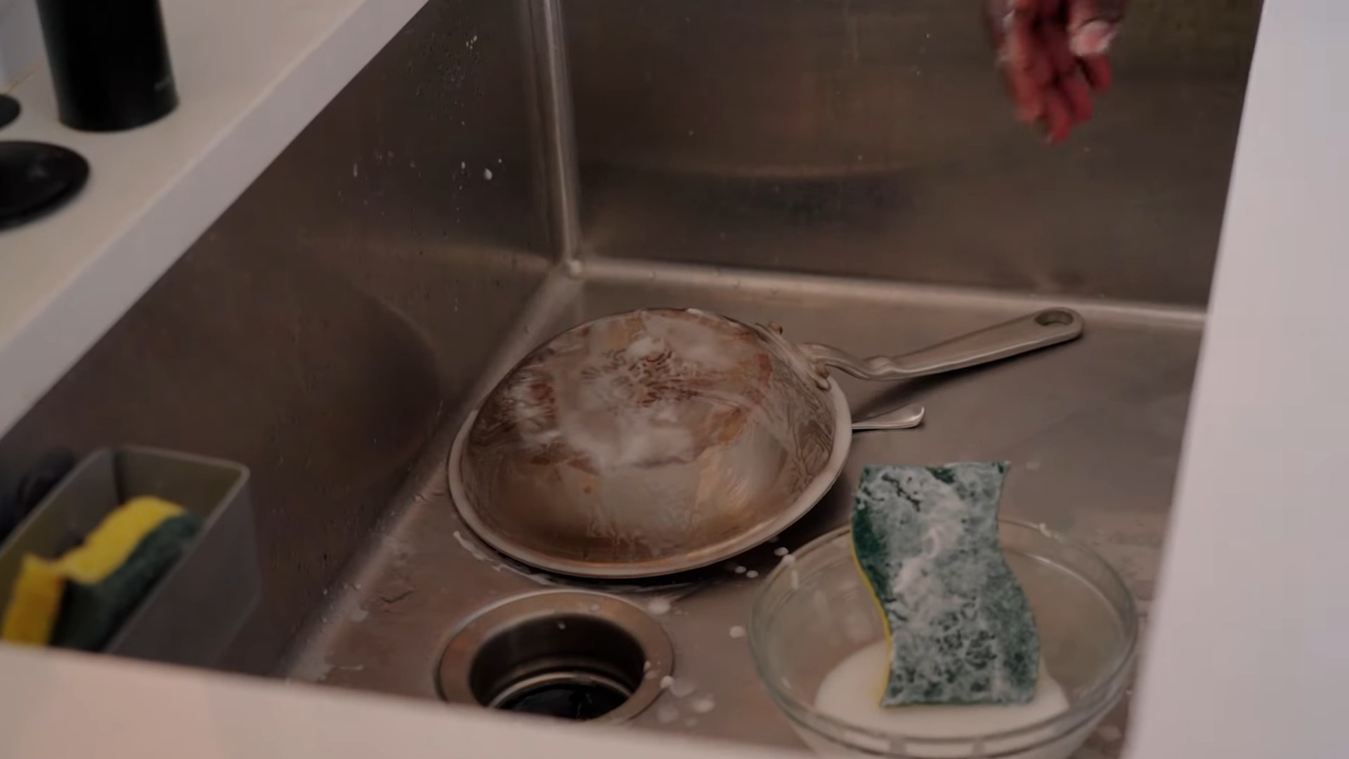 Cleaning Stainless Steel Pans