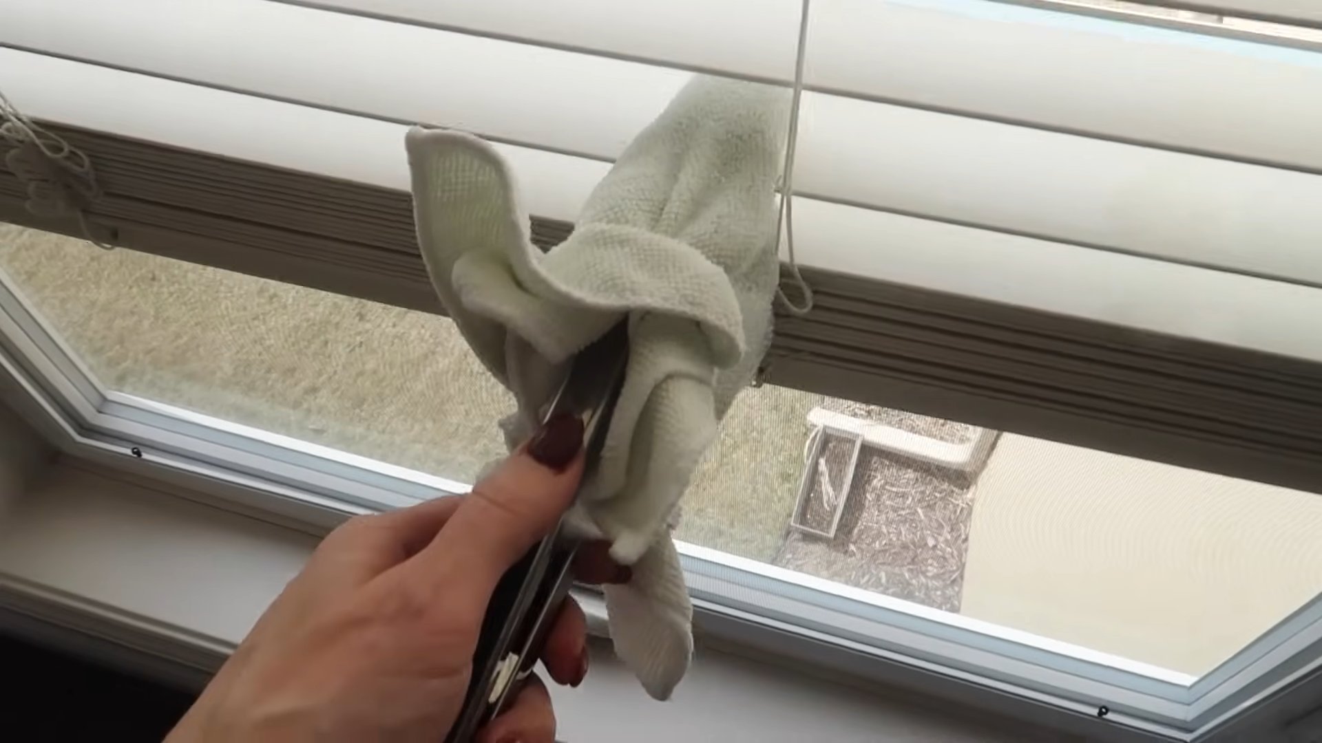 Clean blinds with microfiber cloths