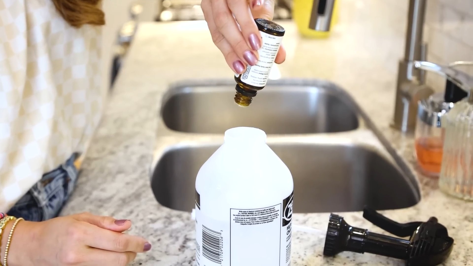 Natural Scented DIY Cleaners