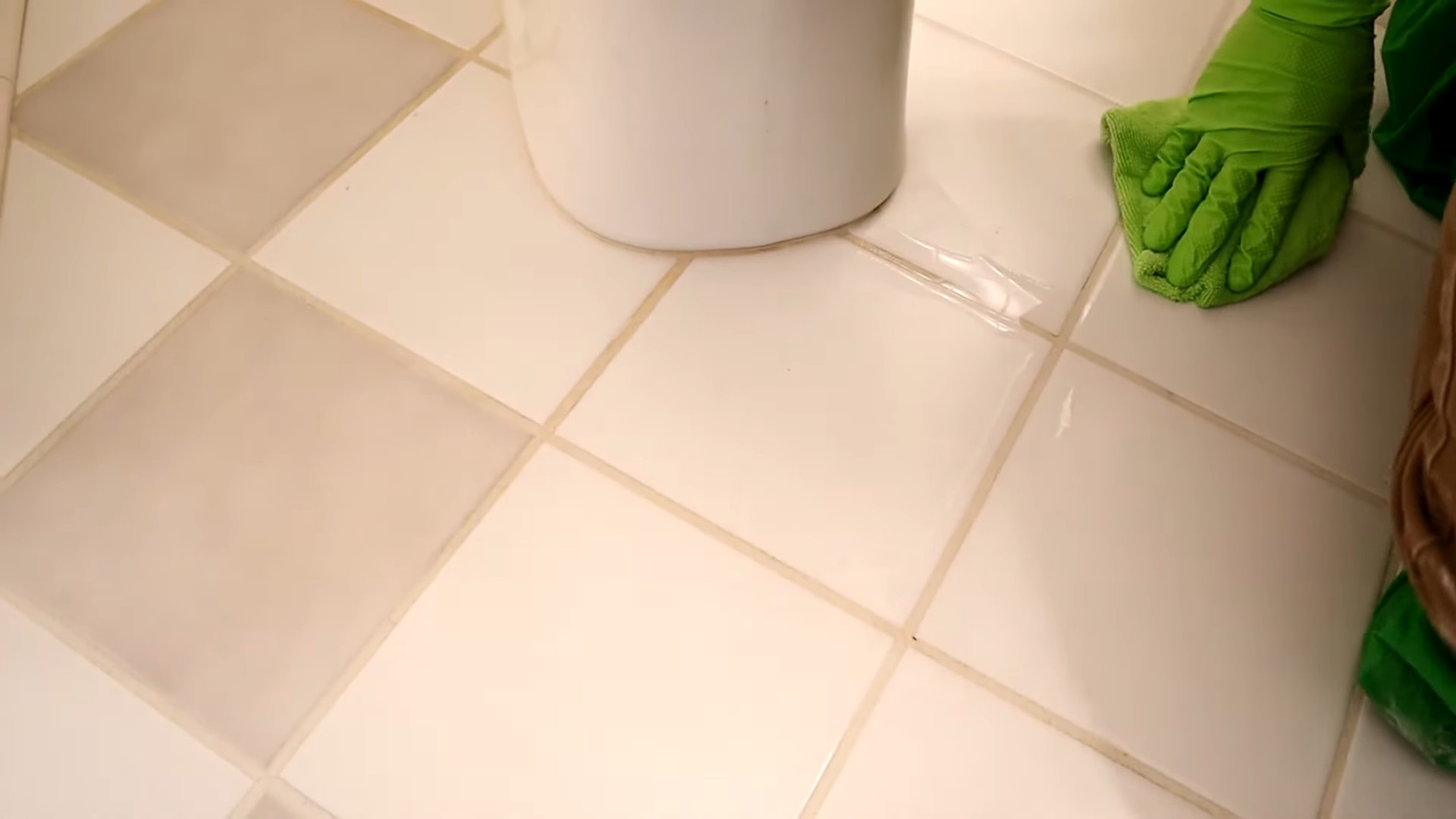 DIY Grout Cleaner Baking Soda